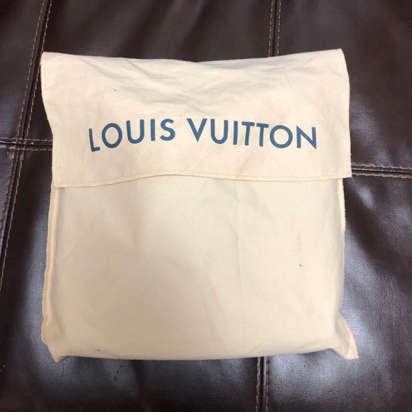 LOUIS VUITTON Monogram Canvas Trotteur Beaubourg - Picture 4 of 5